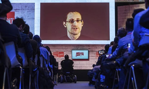 El exanalista de inteligencia Edward Snowden
